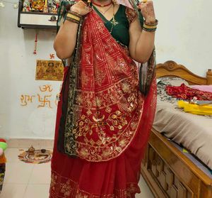 Red Green &amp; Gold Vintage Saree With Blouse