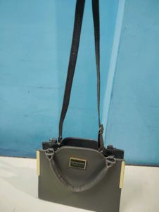Chic Grey Handbag