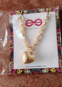 Gold Heart Pendant Necklace