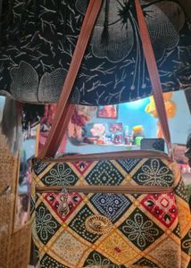Bandhani Pattern Shoulder Bag