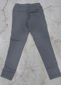 White And Black Checked Pant