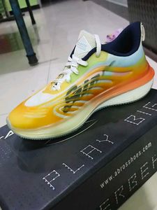 ABROS Hyperfuse Sneakers - Size 7