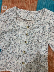 Floral Print Puff Sleeve Top