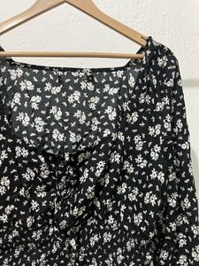 H&amp;M black floral printed top