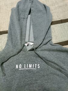 Grey Cropped Hoddie