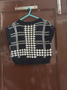 Houndstooth Knit Vest
