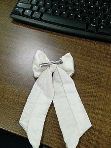 Elegant Pearl Hair Bow
