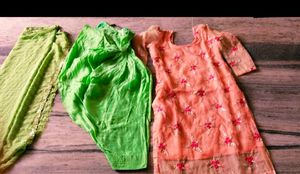 Elegant Embroidered Kurta Set. no damages