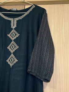 Elegant Dark Blue Embroidered Kurta