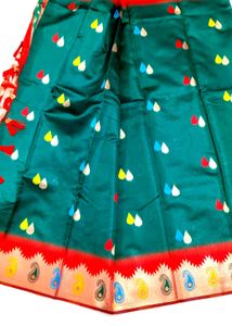 Ikat Silk Saree With Blouse Piece