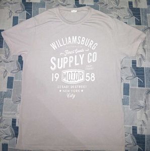 Williamsburg Graphic Tee