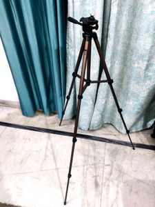 Camera Tripod ( broken) 💔