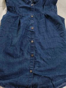Sleeveless Denim Button Down Top
