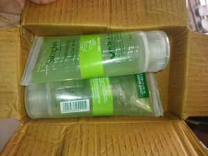 Simple Refreshing Facial Wash