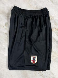 ADIDAS JAPAN BLACK SHORTS SIZE (30-32)