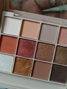 Mars Eyeshadow Palette With 5 Shimmers