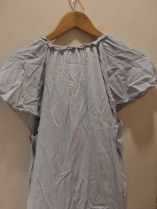 H&amp;M BEAUTIFUL TOP WITH RUFFLE AT NECK