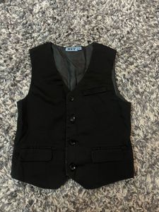 Black Vest top