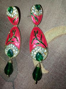 Beautiful Green And Pink Colour Earrings