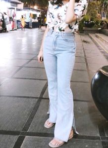 Bootcut Slit Jeans