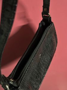 Black Bag Trendy