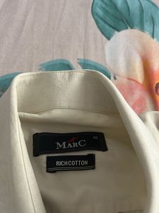 Men&#39;s Casual Shirt