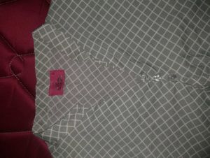 Checkered Women&#39;s Top