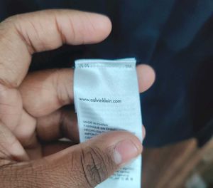 Calvin Klein Solid Pullover - Chest 42