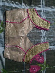 fashionable blouse for girls out there