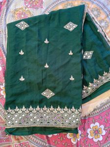 Beautiful Green Saree With Blouse Piece