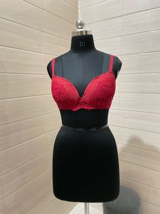 H&M 38C Red Lace Bra