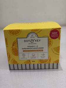 Dot & Key Super Bright Moisturizer