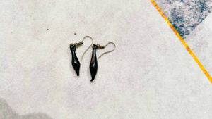 Set Of 2 Earrings And One Batch