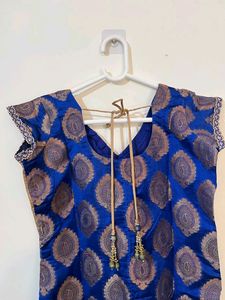 Blue buta kurti