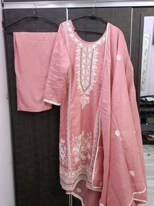 beautiful Pakistani suit 😍