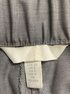 H&amp;M Ankle-Length Trousers