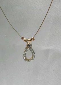 Elegant Teardrop Pendant Necklace