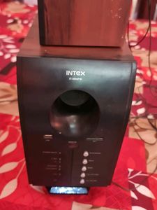 5.1 Channel Home Theater Speaker System with Subwo