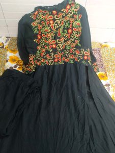 Embroidered Black Kurti Set