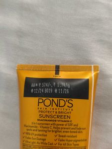 Ponds  Sun Miracle Light Sunscreen