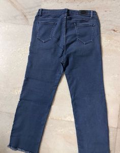 women’s Blue Jeans – Waist 36, Gently Used