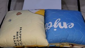 Bedsheet With 5 Pcs Set