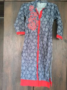 Floral Embroidered Kurti