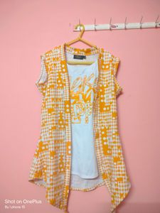 *Yellow white Classy Top*🦋🥰