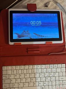 4G IKALL Andriod Tablet With Keyboard