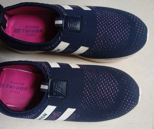 Sport Shoes For Walking And Running