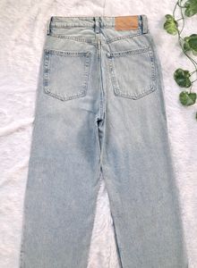 H&amp;M Straight Ripped Jeans