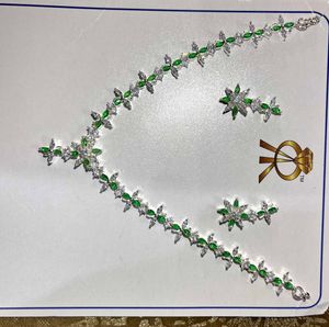 Green Emerald &amp; Silver Jewelry Set