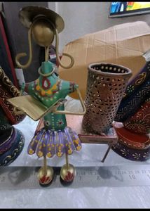 Metal Girl Doll wit pen stand No Coins