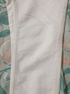 28-30 White Skin Fit Low Waist Jeans